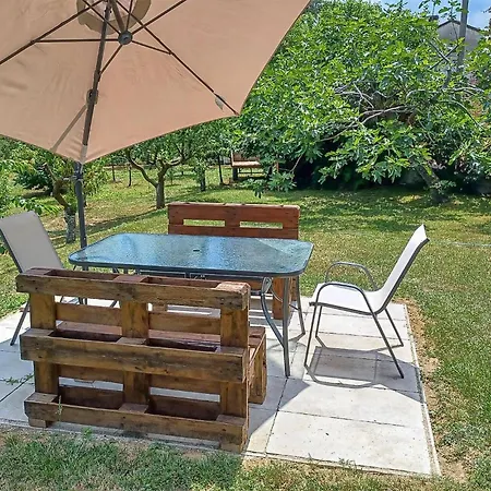 5 Bedroom Cozy In *