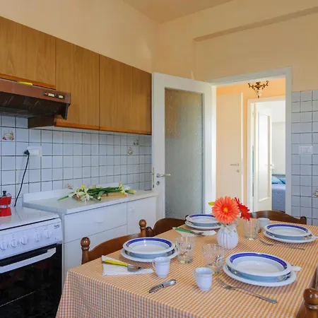 5 Bedroom Cozy In Feriehus *