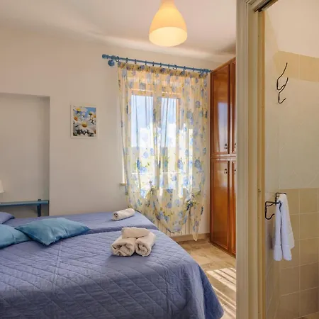 5 Bedroom Cozy In Casa de Férias *