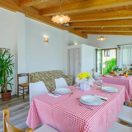 Casa de Férias 5 Bedroom Cozy In *